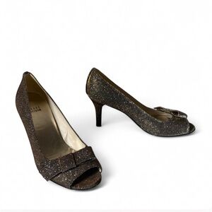 Stuart Weitzman Pyrite Nocturn Glitter Bowover Peep Toe Pumps size 7.5
